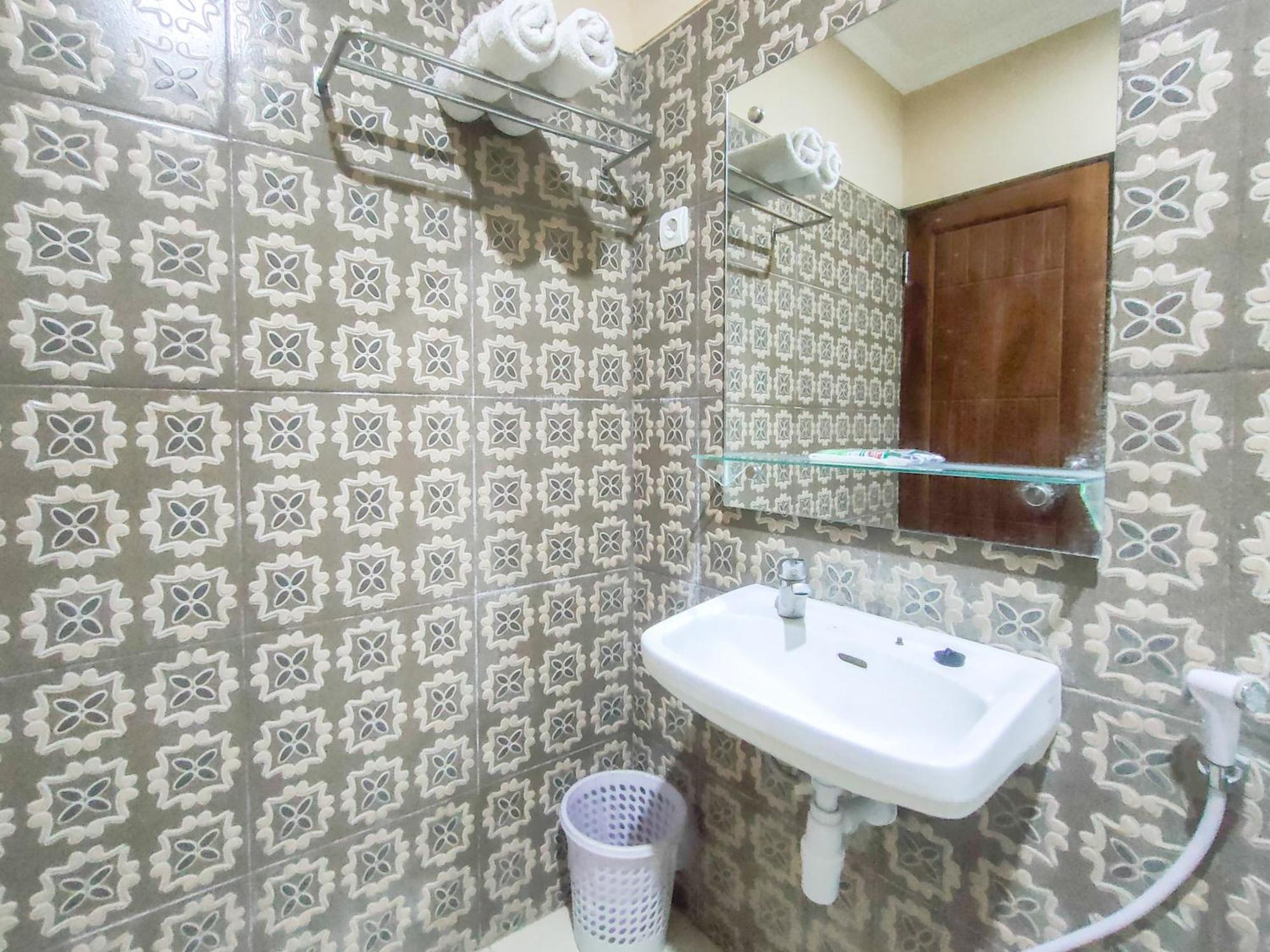 Reddoorz Syariah At Graha Adi Karya Kartasura 호텔 카르토수로 외부 사진