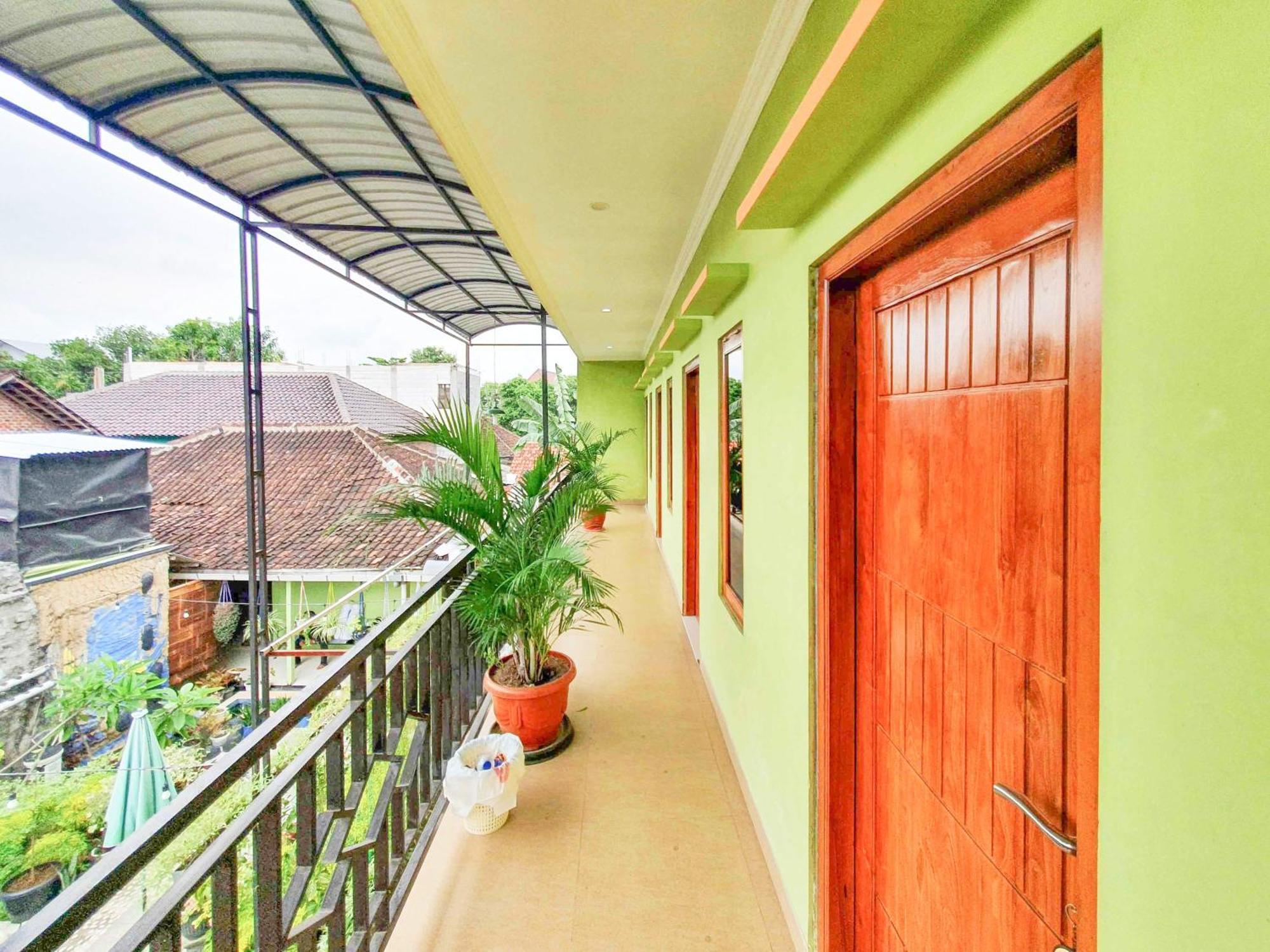 Reddoorz Syariah At Graha Adi Karya Kartasura 호텔 카르토수로 외부 사진