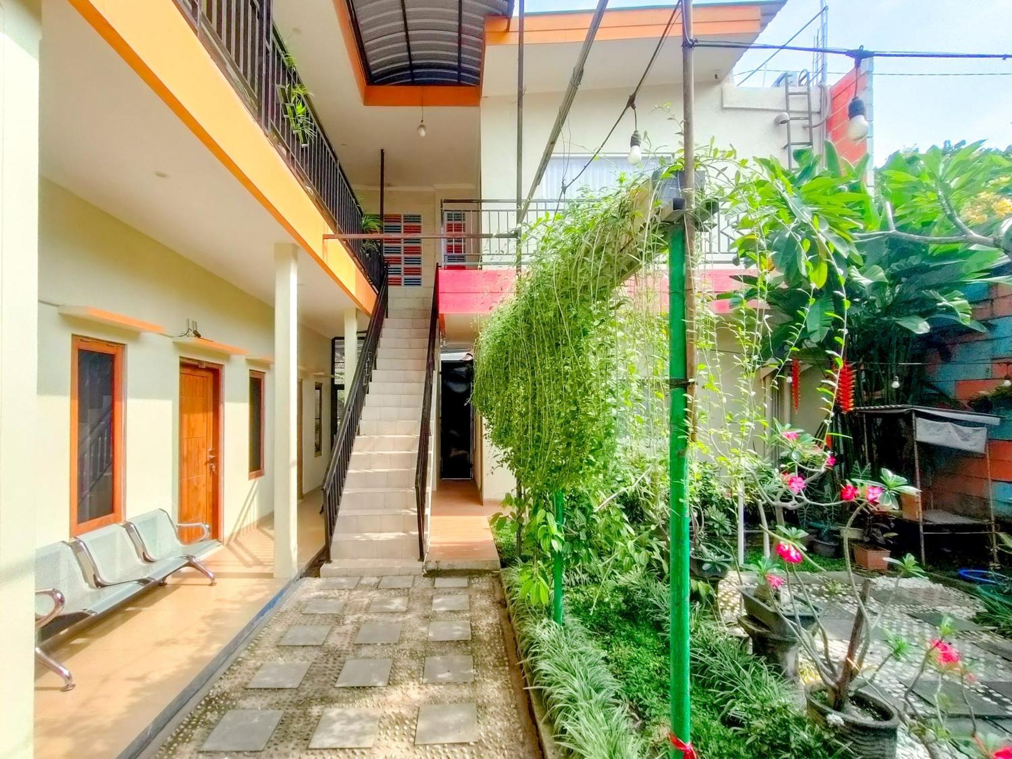 Reddoorz Syariah At Graha Adi Karya Kartasura 호텔 카르토수로 외부 사진