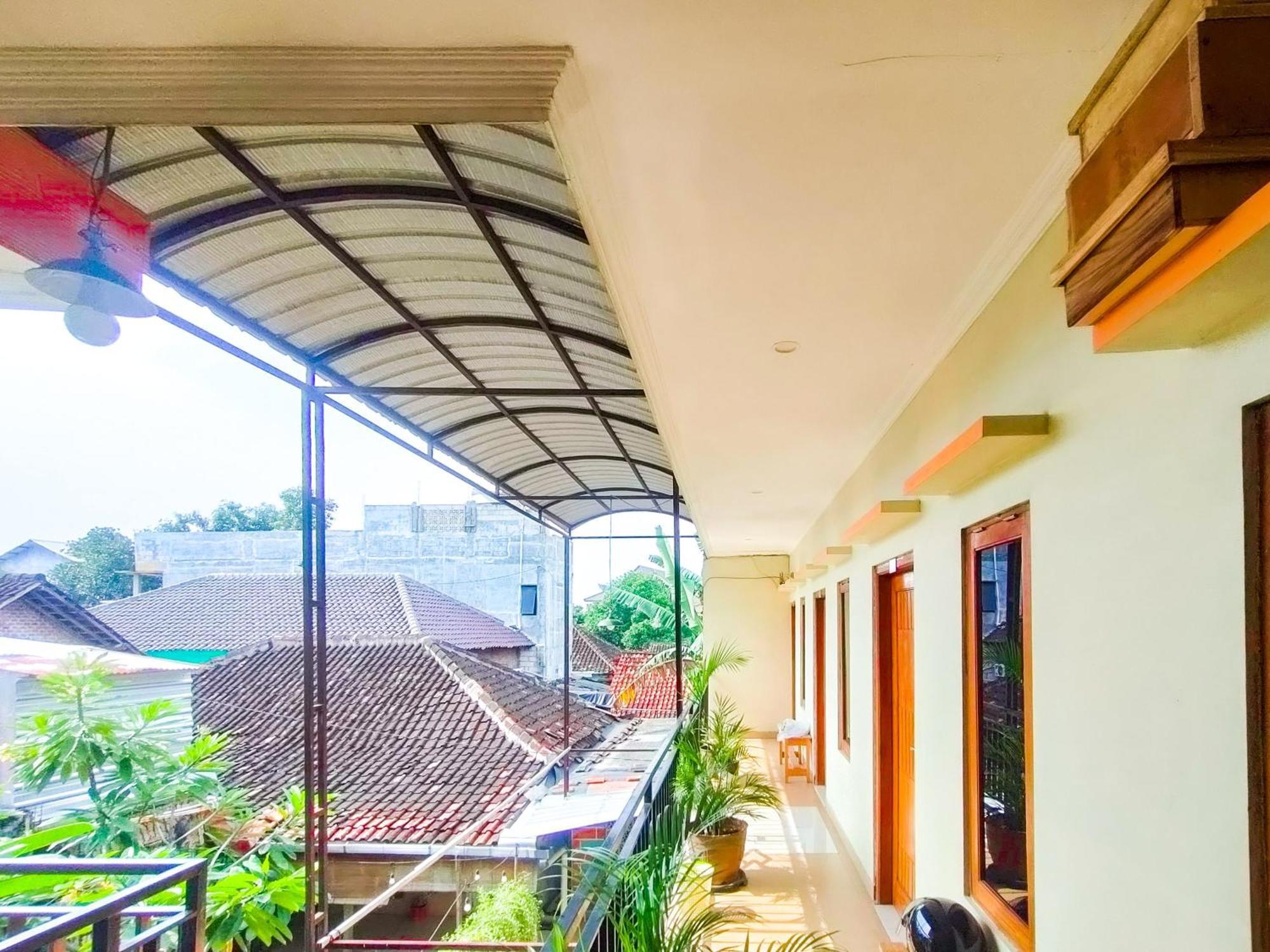 Reddoorz Syariah At Graha Adi Karya Kartasura 호텔 카르토수로 외부 사진