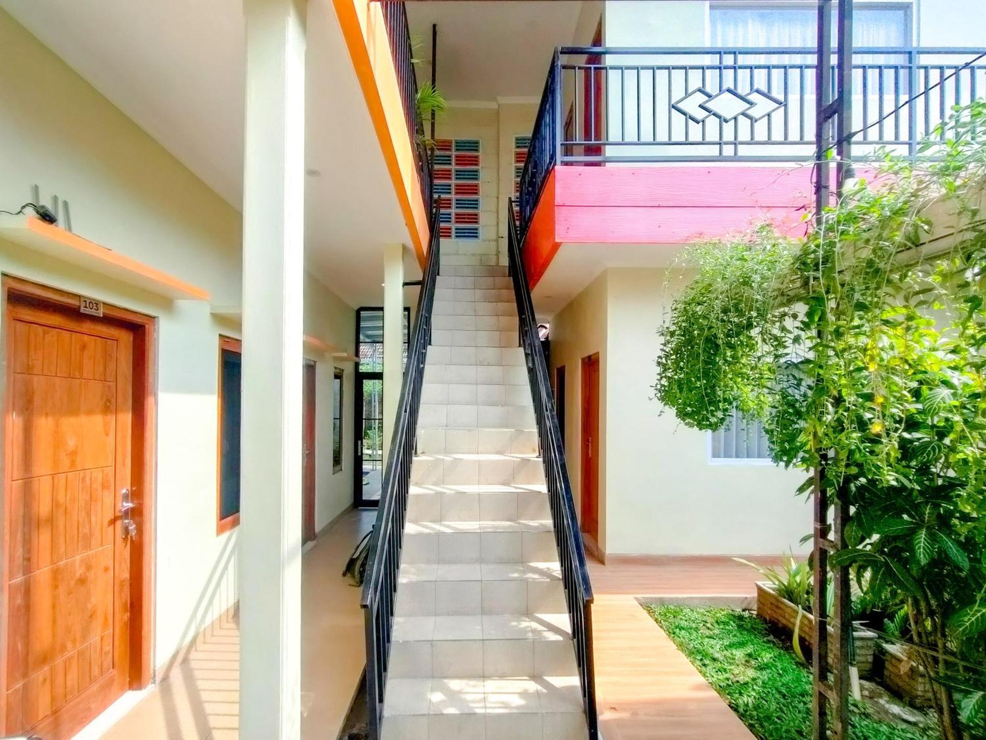 Reddoorz Syariah At Graha Adi Karya Kartasura 호텔 카르토수로 외부 사진